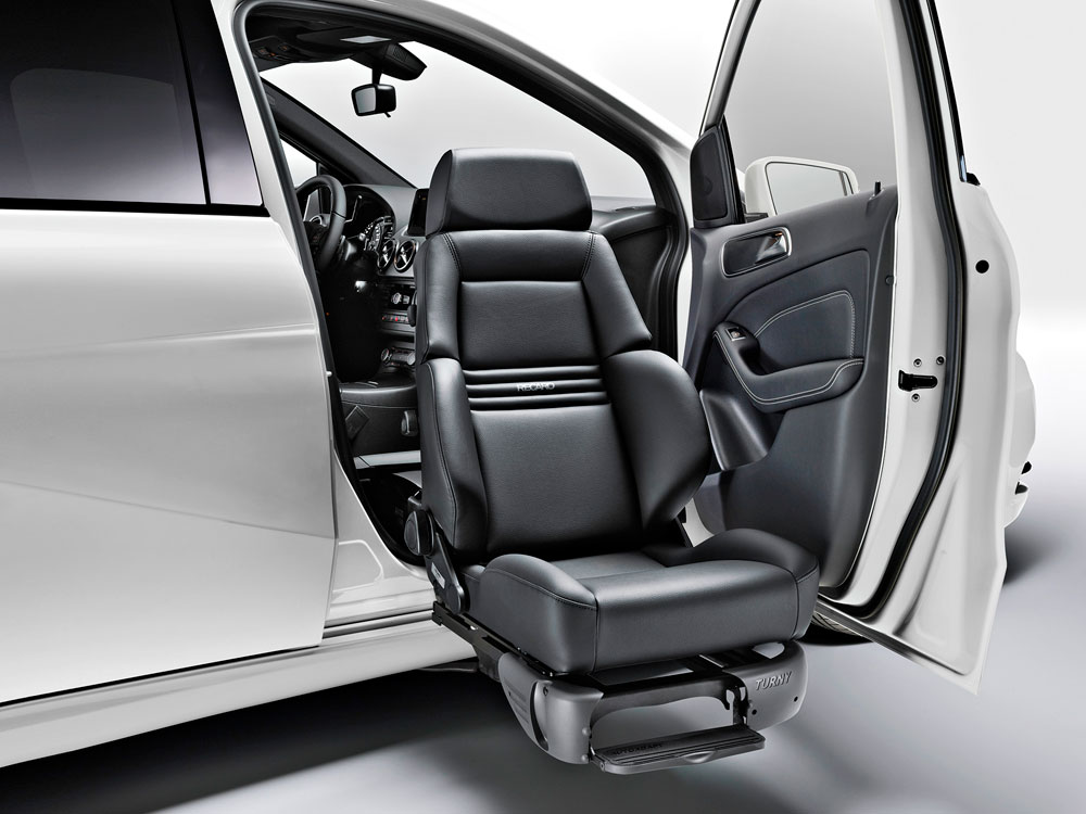 Swivel seat or turning seat in Cars for better mobility